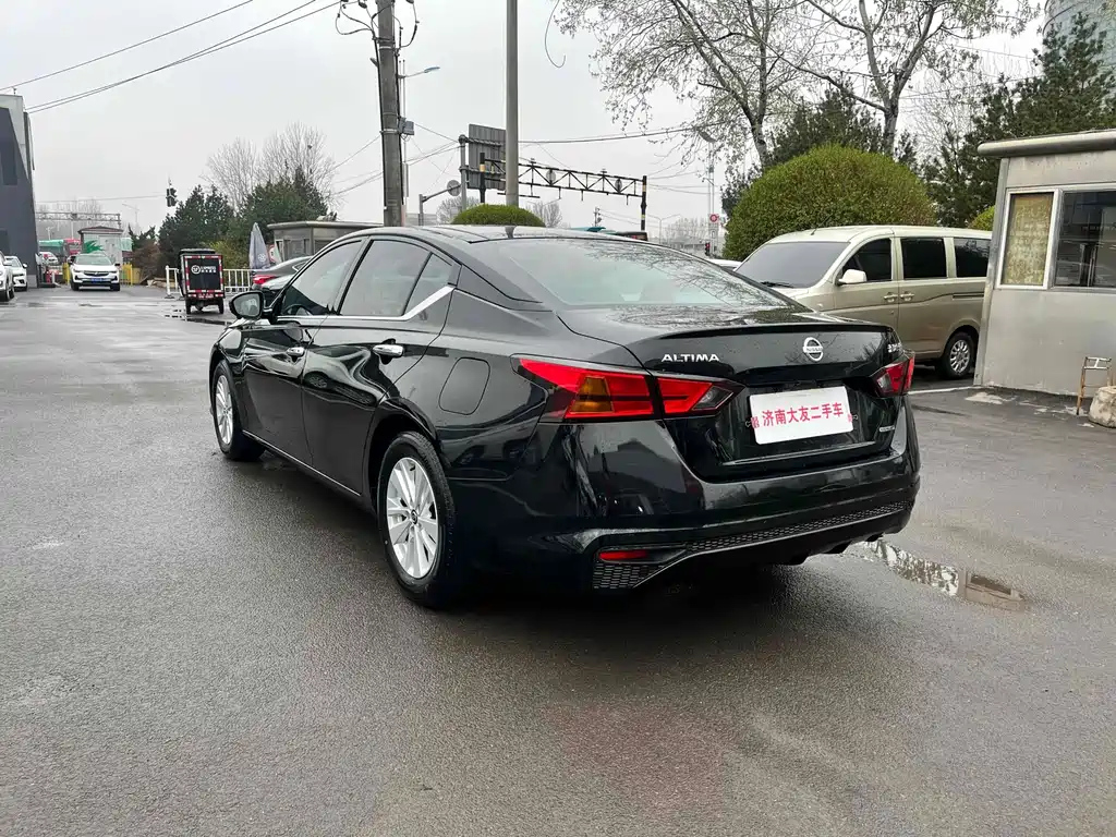 NISSAN TEANA 2019