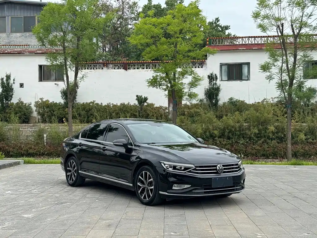 VOLKSWAGEN MAGOTAN 2021
