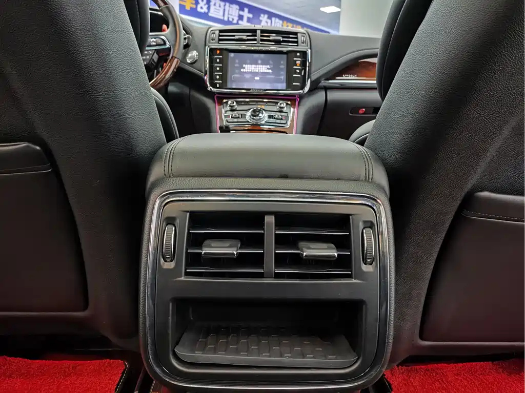 LINCOLN CONTINENTAL 2021