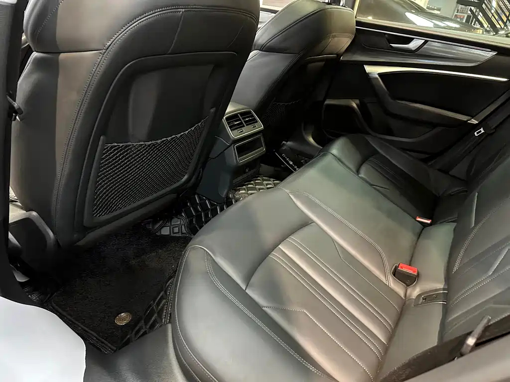 AUDI A7 2021