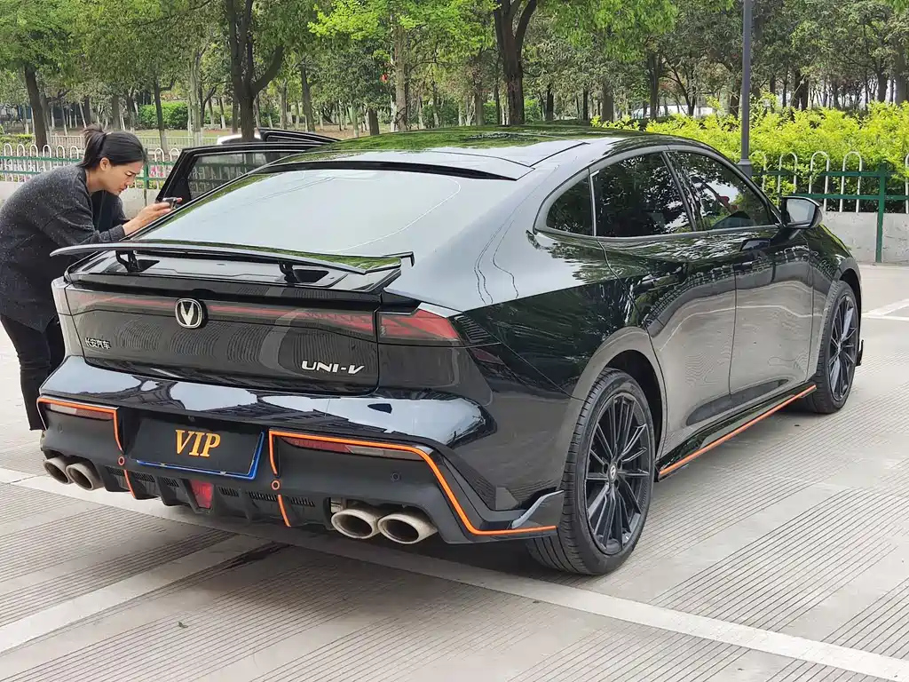 CHANGAN UNI-V 2023