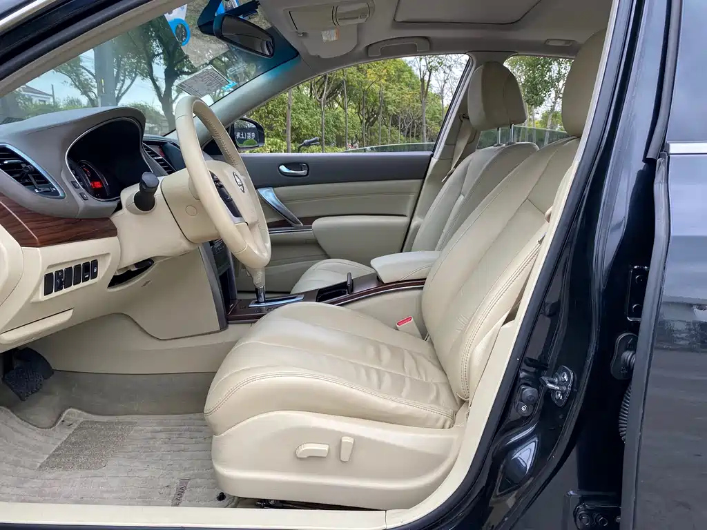 NISSAN TEANA 2009