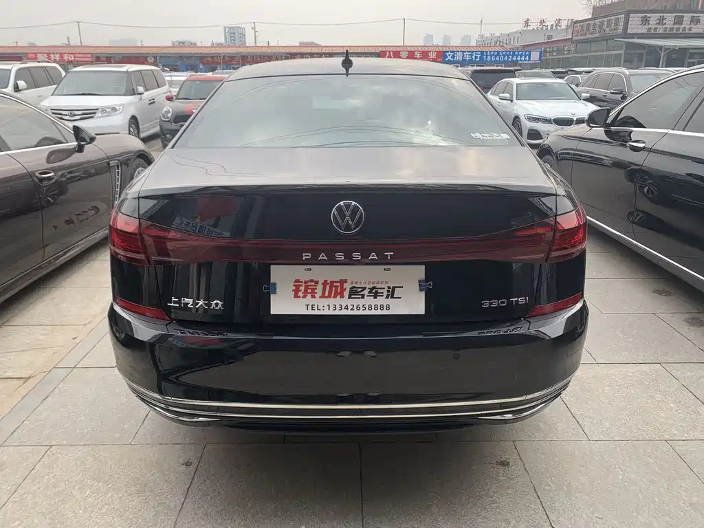 VOLKSWAGEN PASSAT 2023