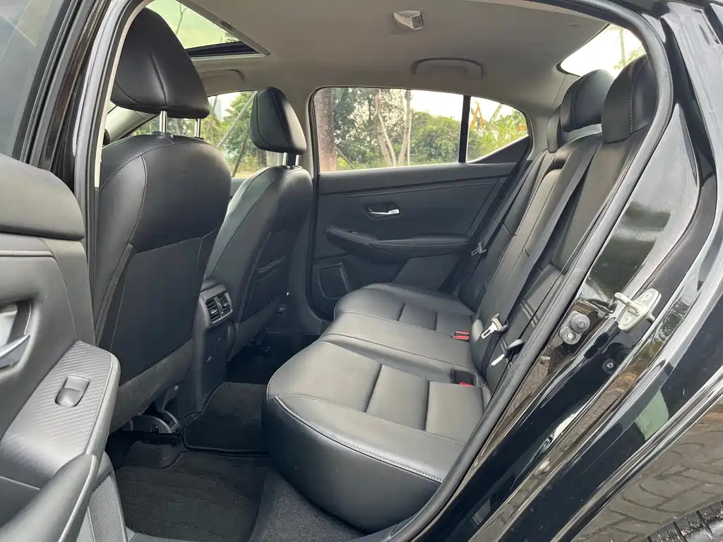 NISSAN SYLPHY 2020