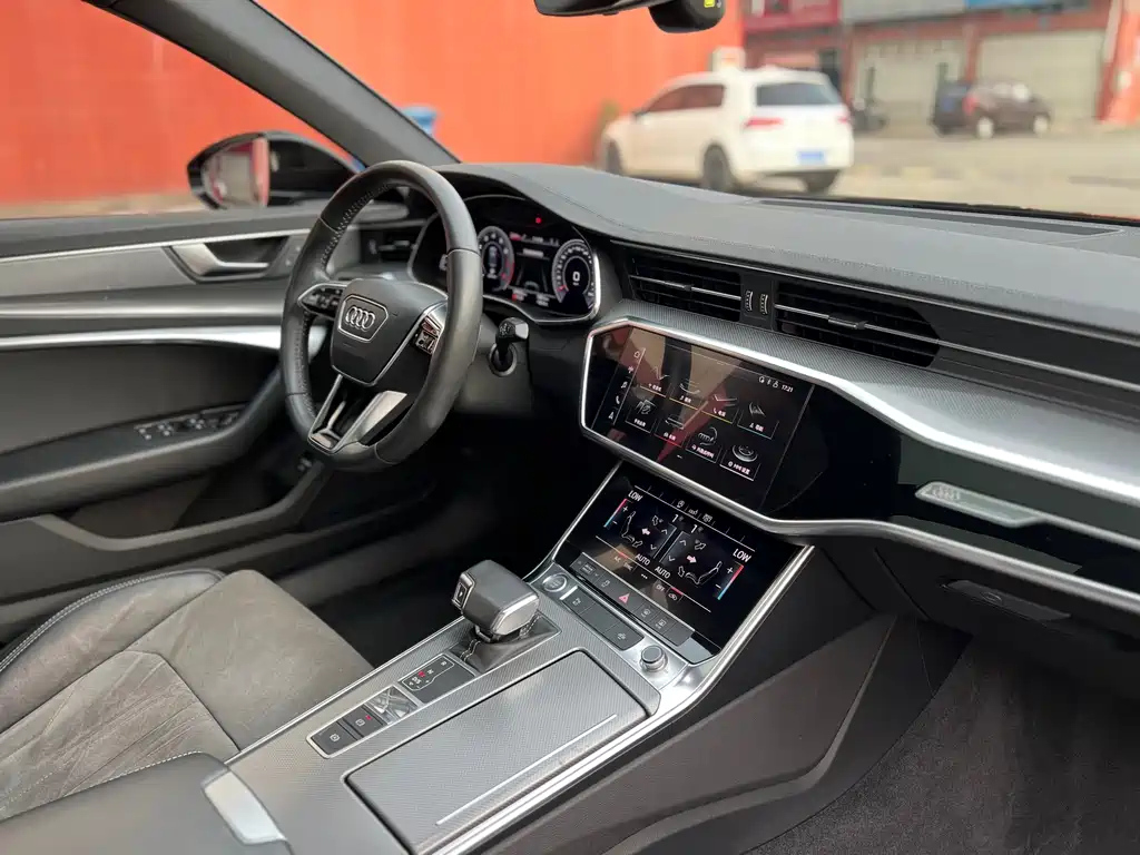 AUDI A6L 2020