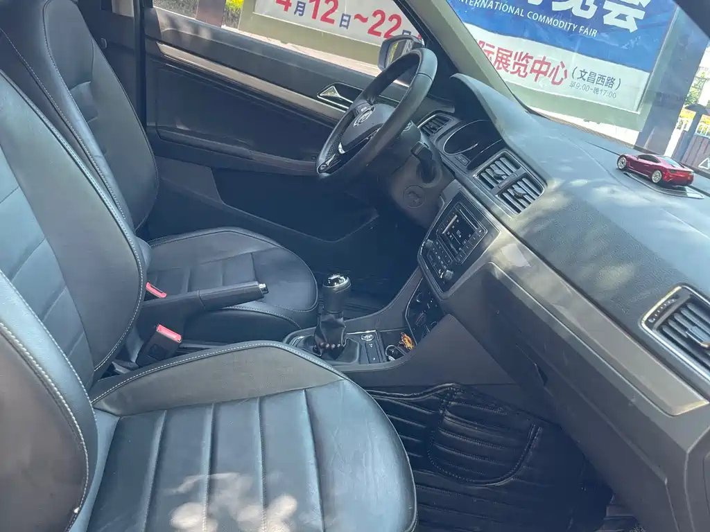 VOLKSWAGEN LAVIDA 2017