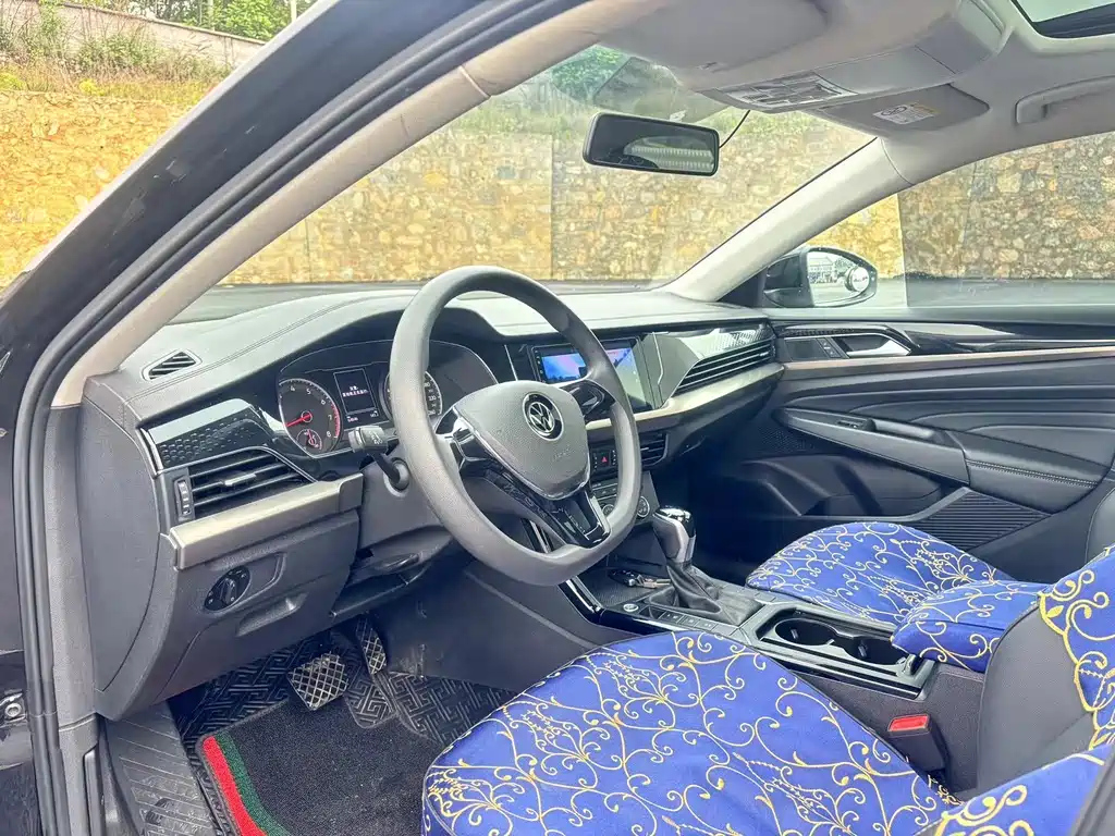 VOLKSWAGEN PASSAT 2020