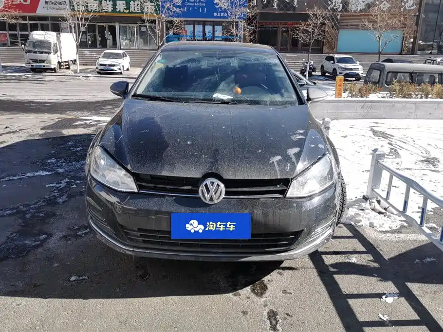 VOLKSWAGEN GOLF 2014