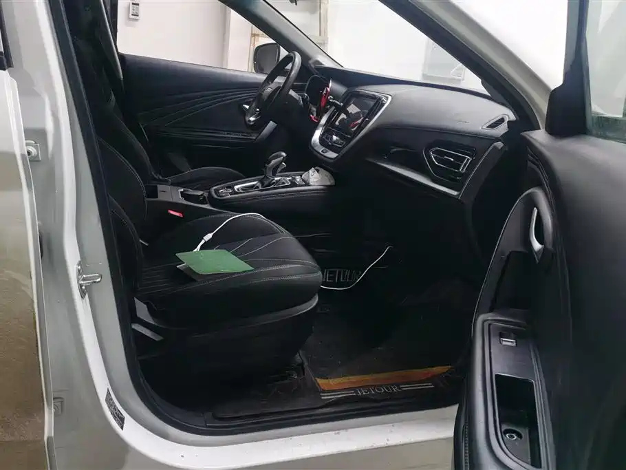 JETOUR X70 2019