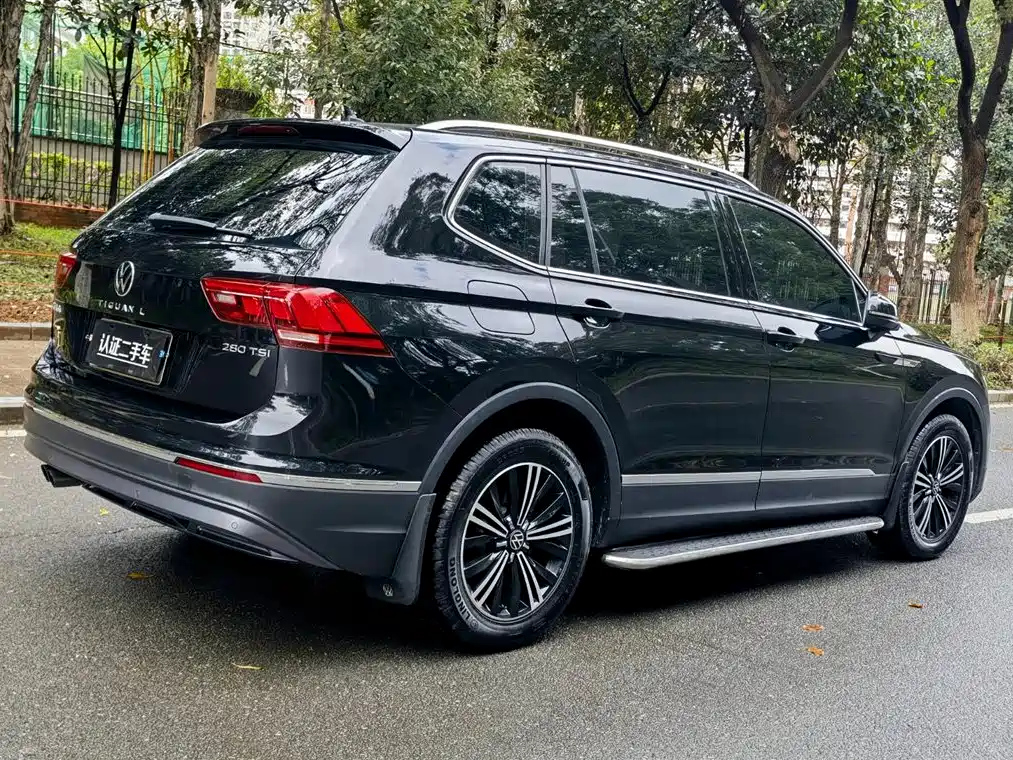 VOLKSWAGEN TIGUAN L 2021