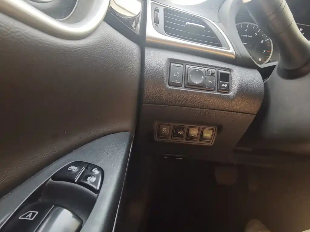 NISSAN SYLPHY 2020