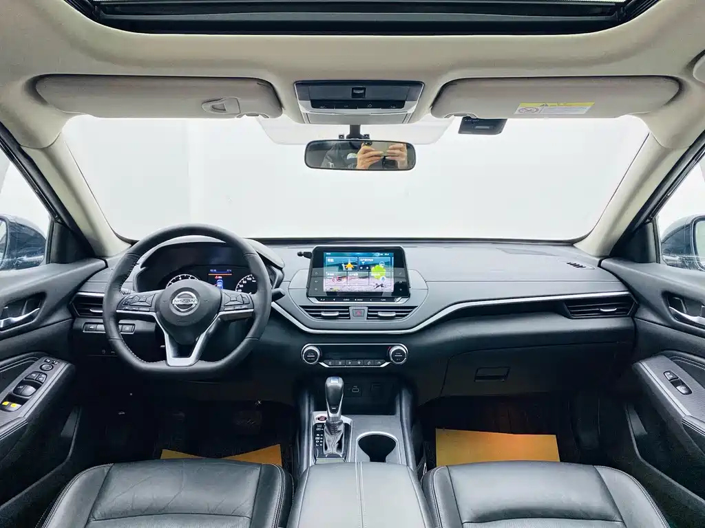 NISSAN TEANA 2019