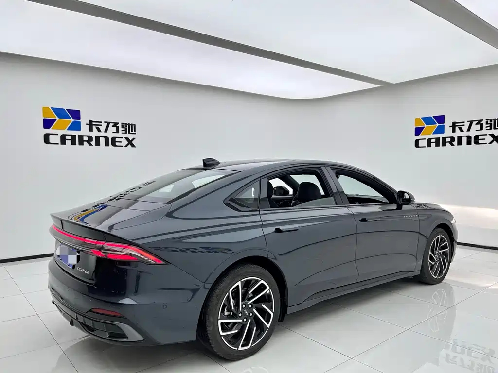 LINCOLN Z 2023