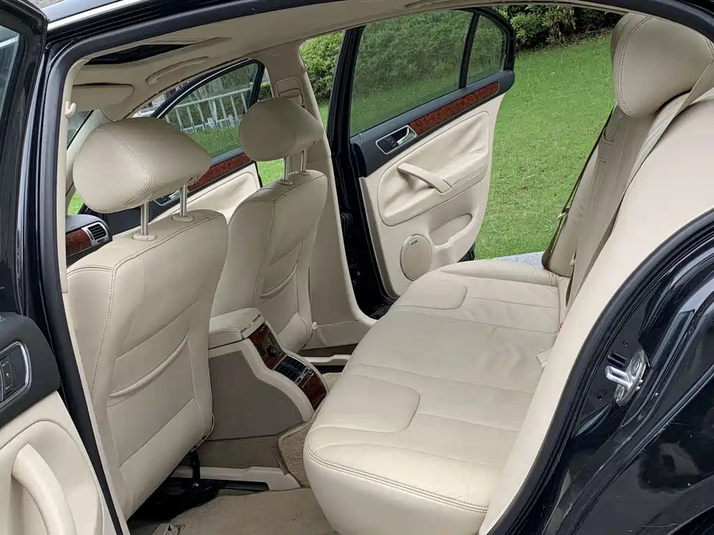 VOLKSWAGEN OTHER 2011