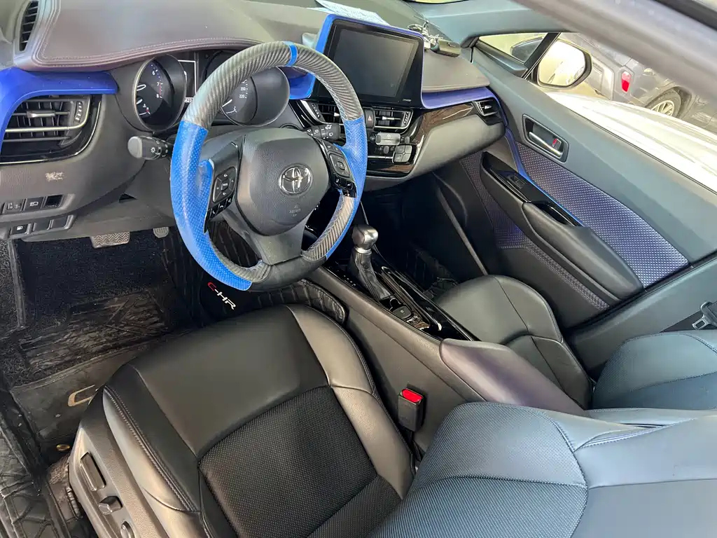 TOYOTA C-HR 2020