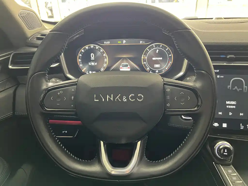 LYNK&CO 05 2020
