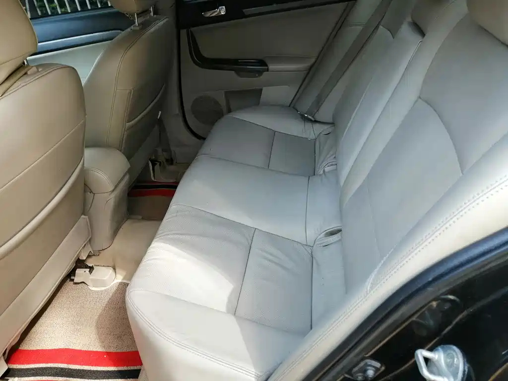 MITSUBISHI LANCER EX 2010