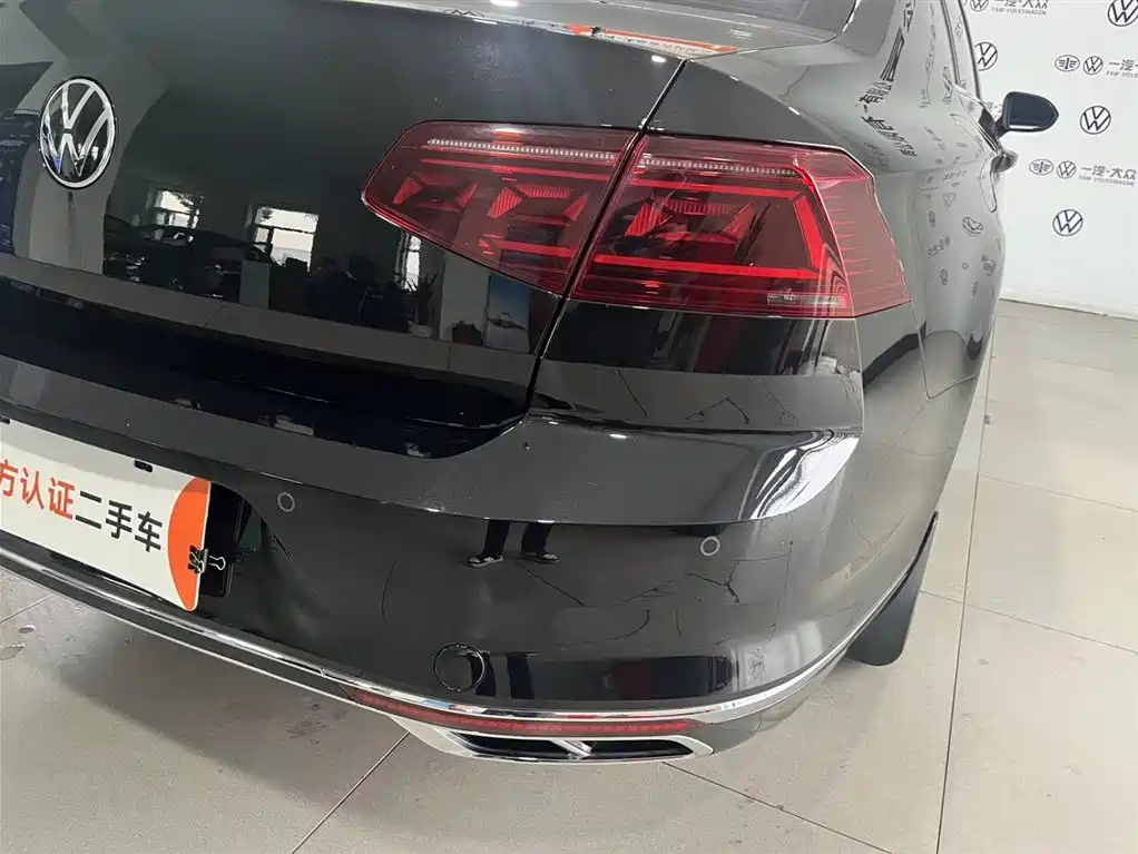 VOLKSWAGEN MAGOTAN 2023