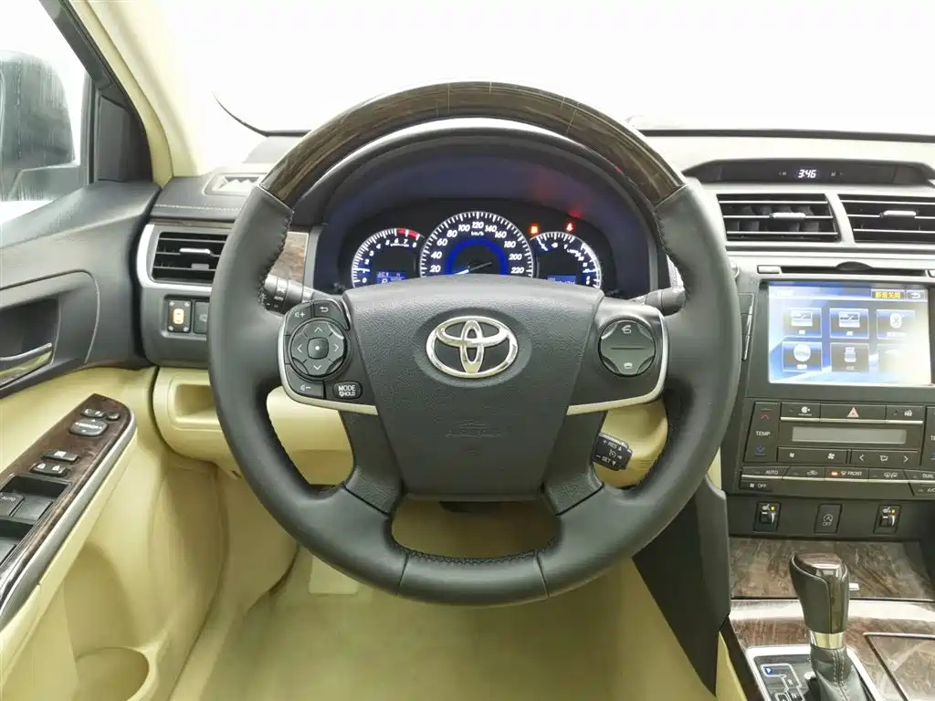 TOYOTA CAMRY 2017