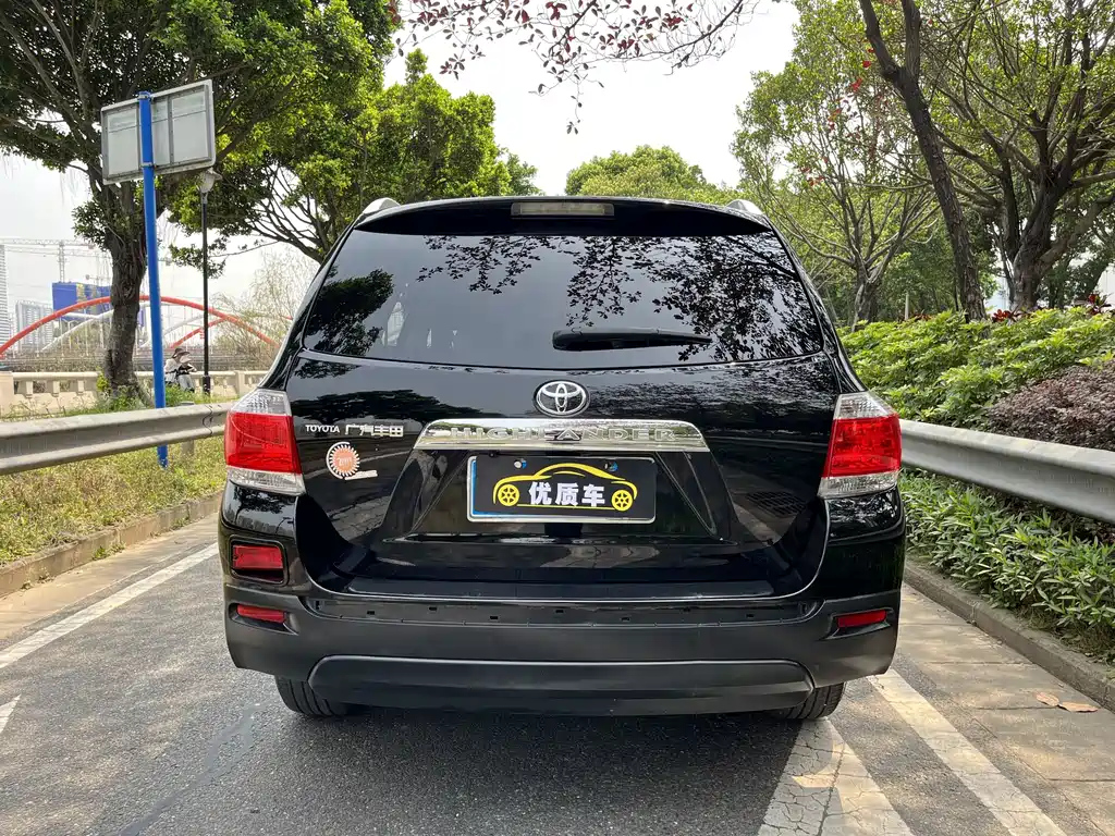 TOYOTA HIGHLANDER 2014