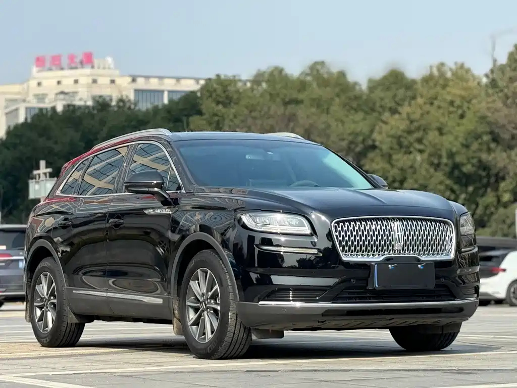 LINCOLN NAVIGATOR 2022