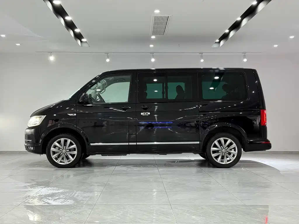 VOLKSWAGEN MULTIVAN 2018