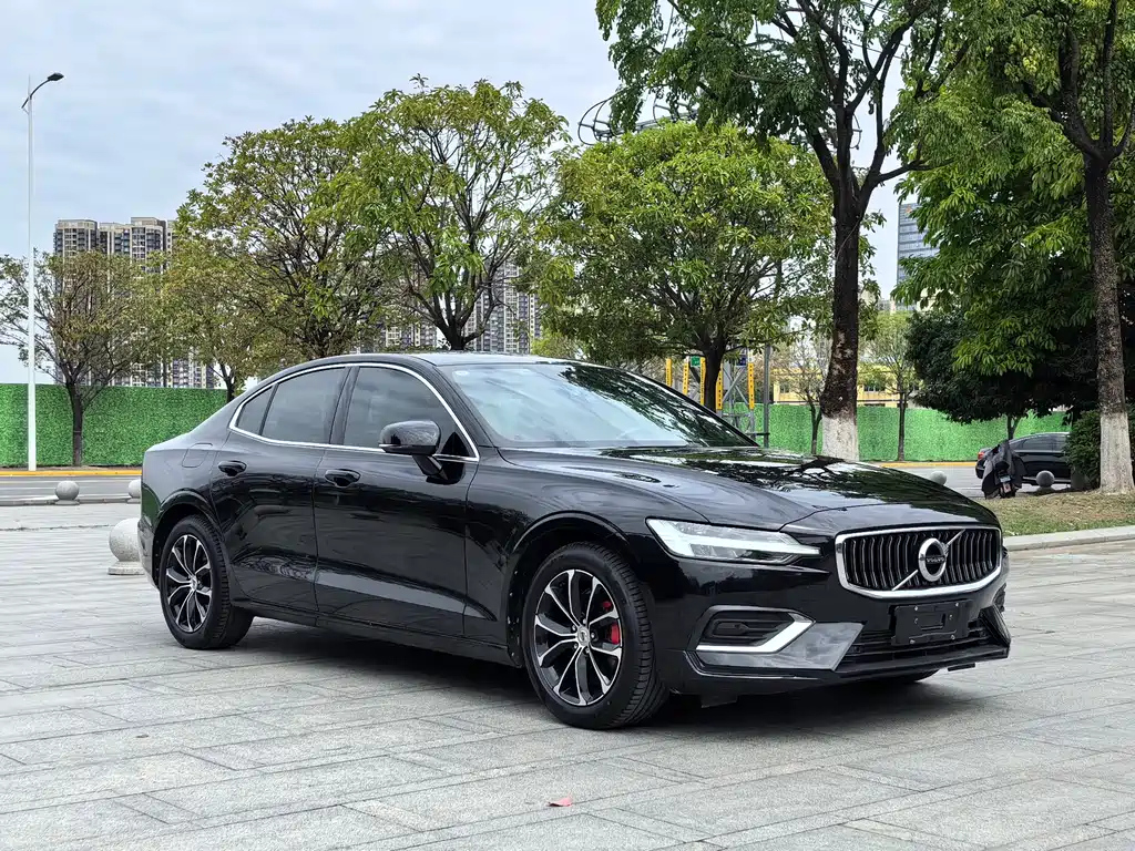 VOLVO S60 2020