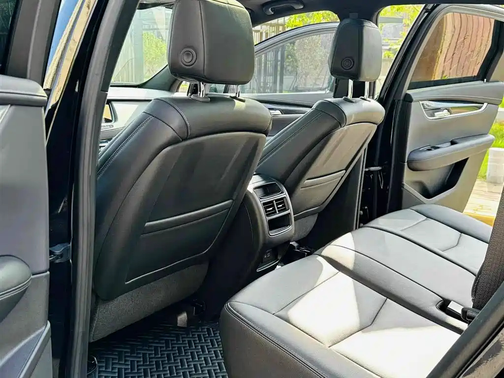 CADILLAC XT5 2021