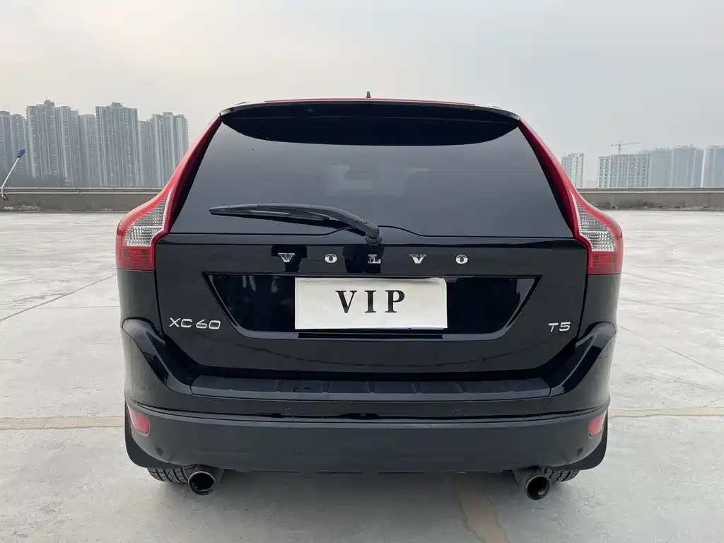 VOLVO XC60 IMPORT 2013