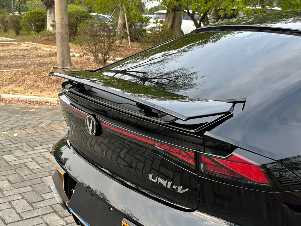 CHANGAN UNI-V 2023