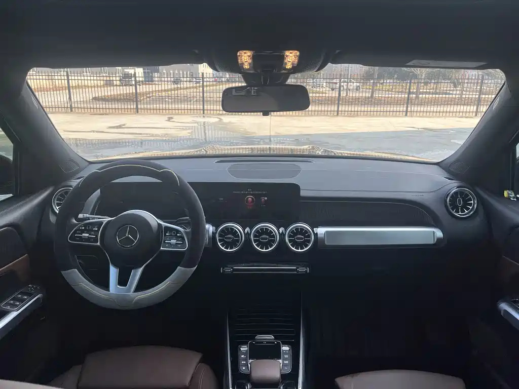 MERCEDES BENZ GLB 2022