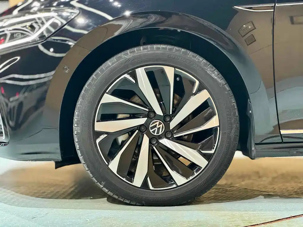 VOLKSWAGEN PASSAT 2022