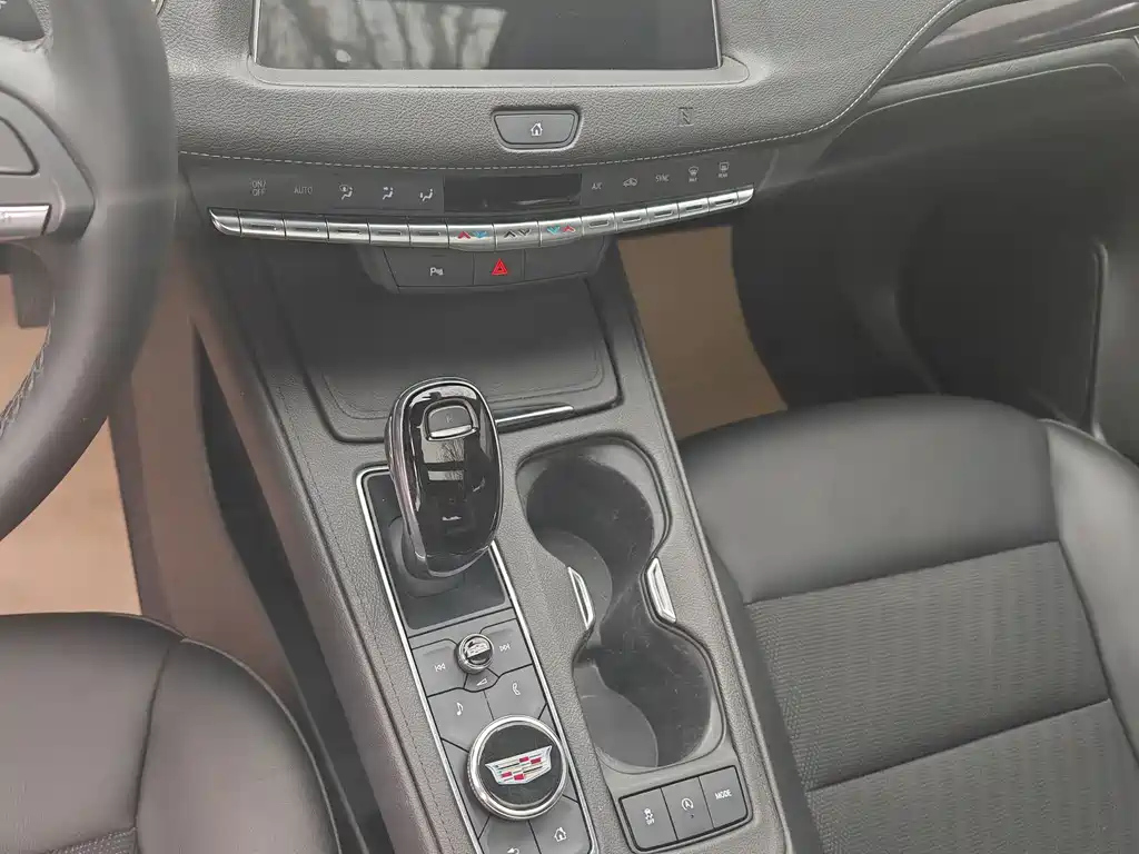 CADILLAC XT4 2021