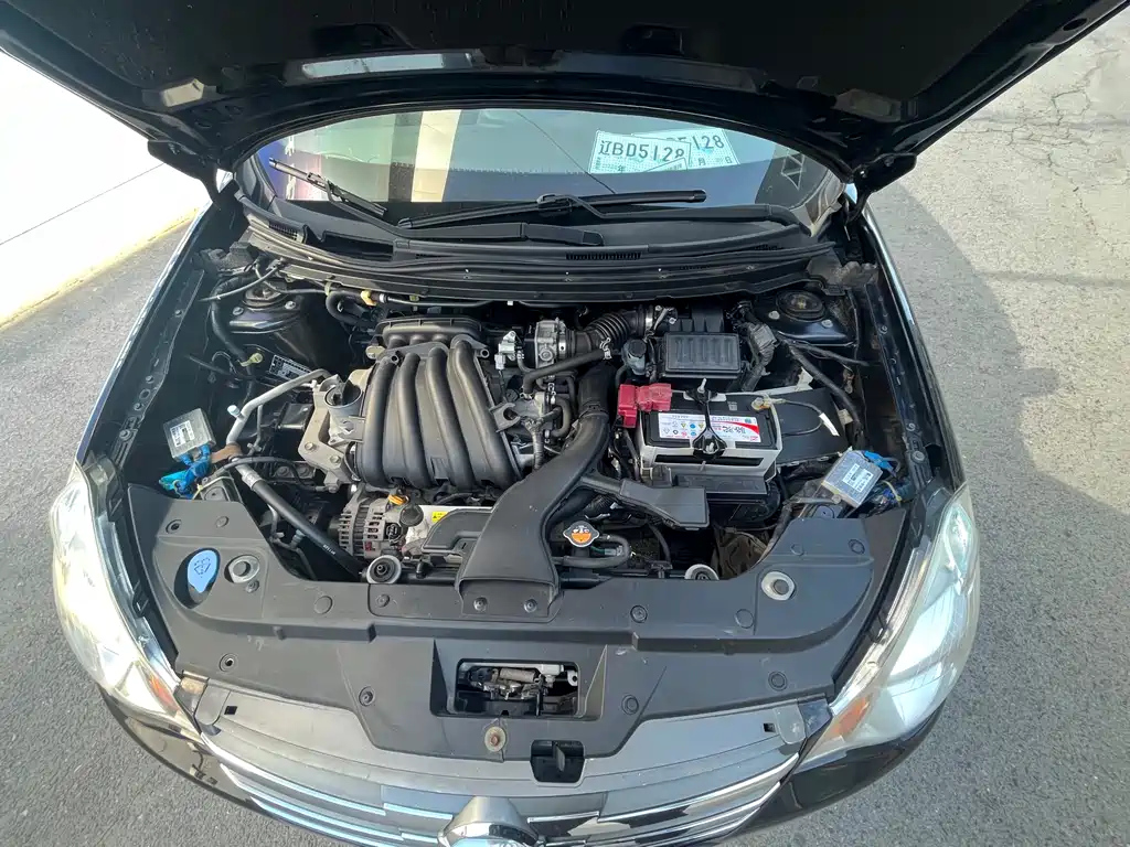 NISSAN SYLPHY 2015
