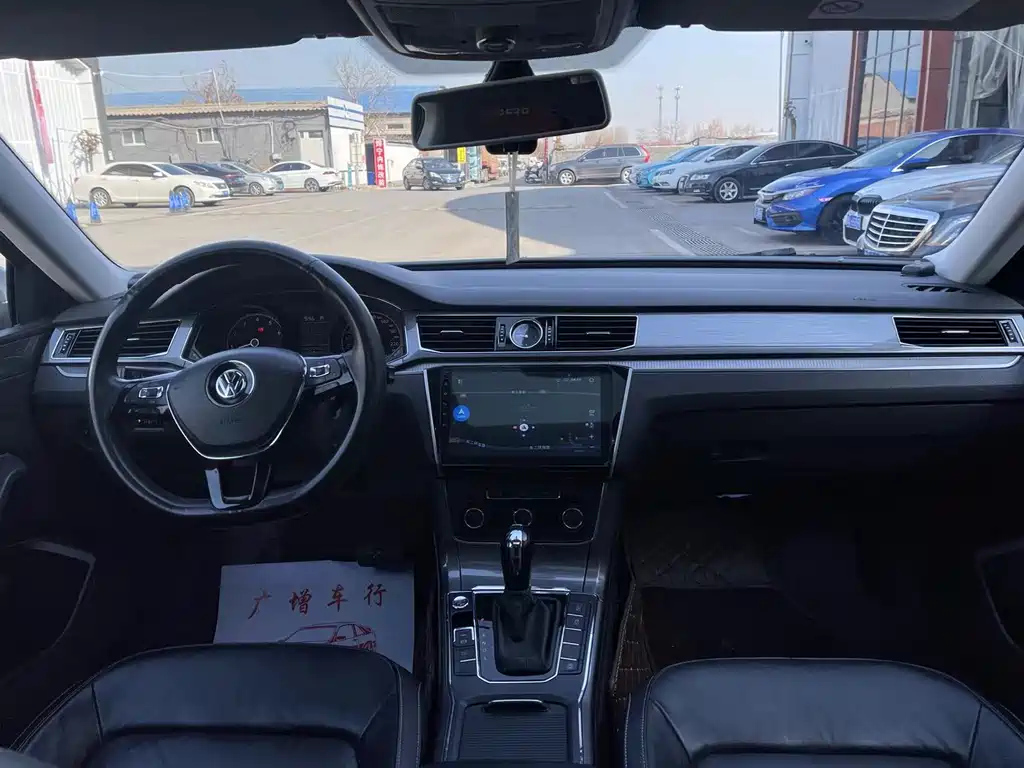 VOLKSWAGEN PASSAT 2018