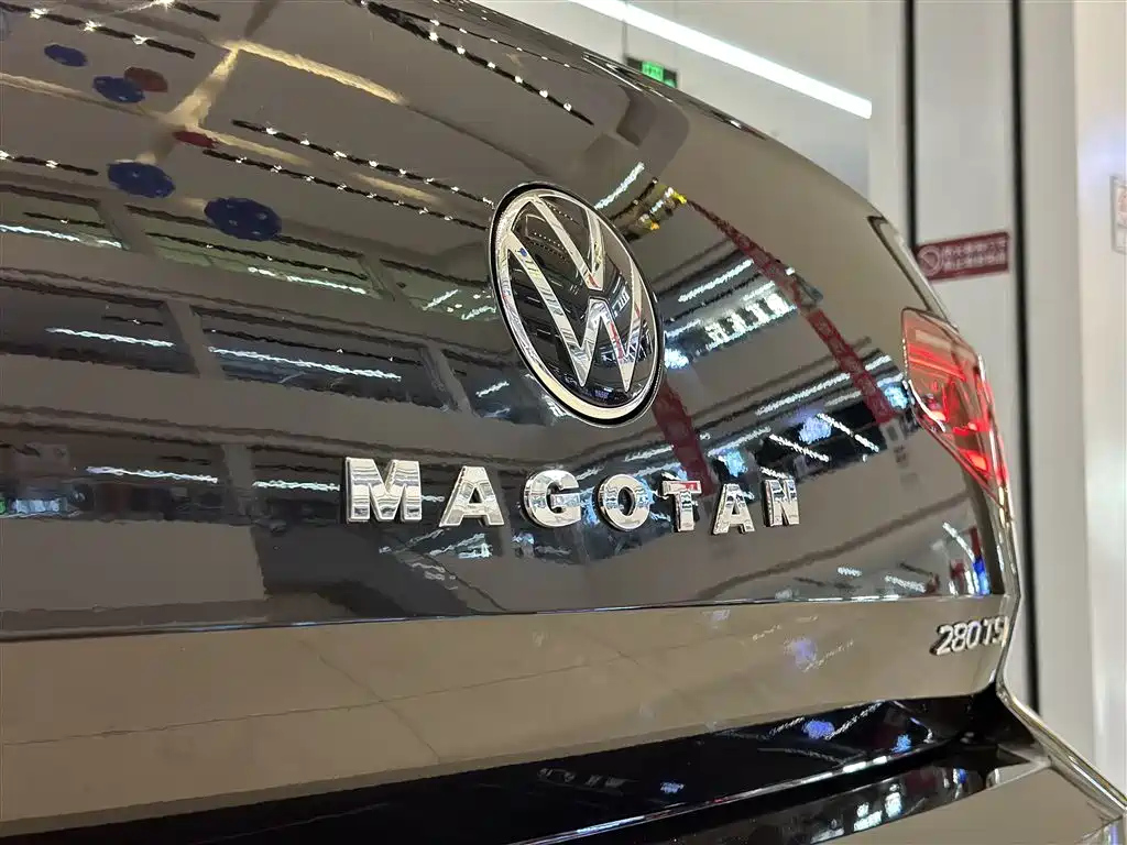 VOLKSWAGEN MAGOTAN 2022