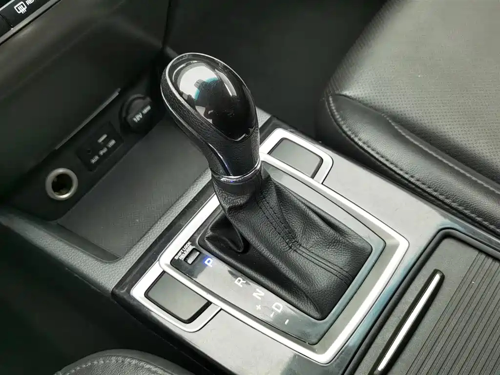 HYUNDAI MISTRA 2016