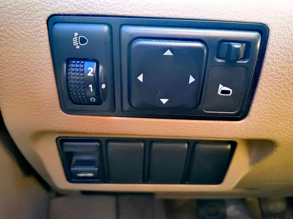 NISSAN SYLPHY 2016
