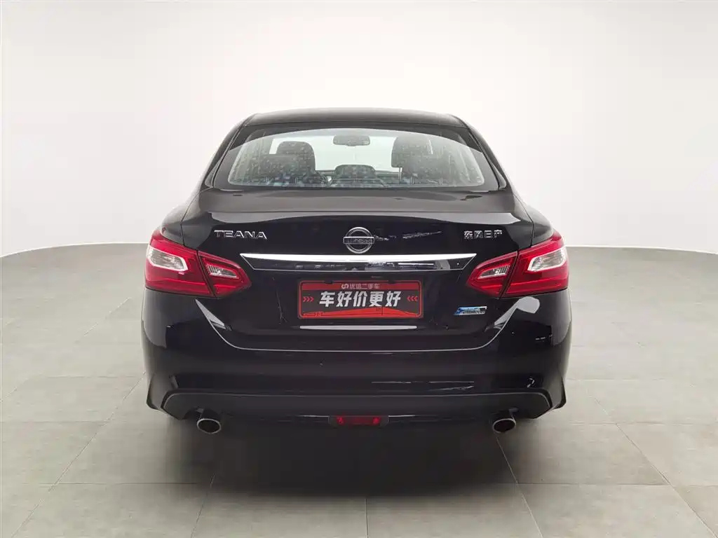 NISSAN TEANA 2018