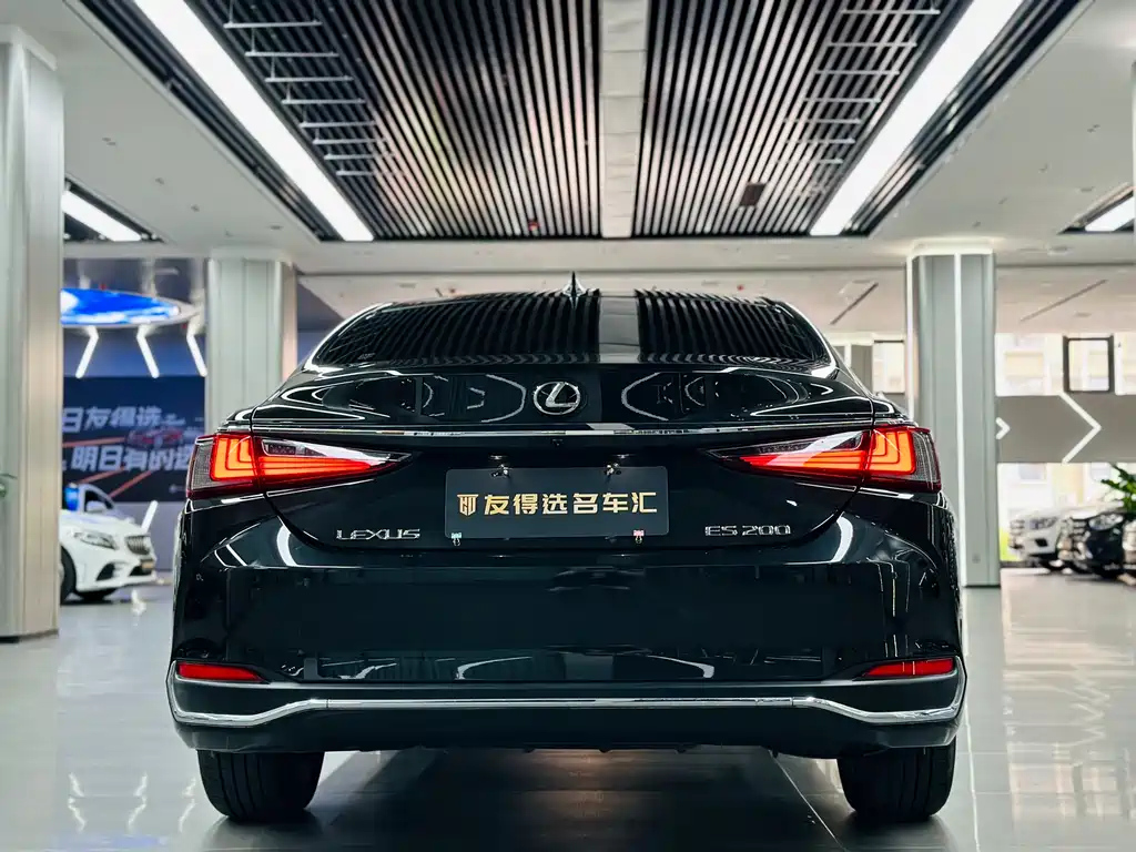 LEXUS ES 2022