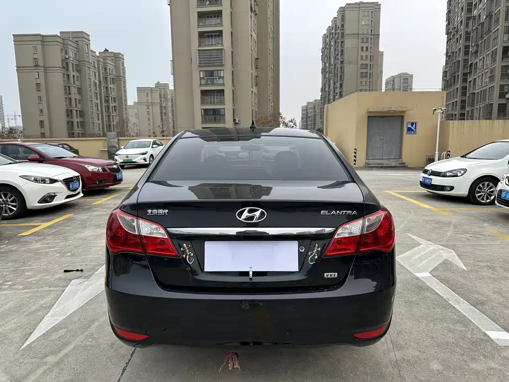 HYUNDAI CELESTA 2011