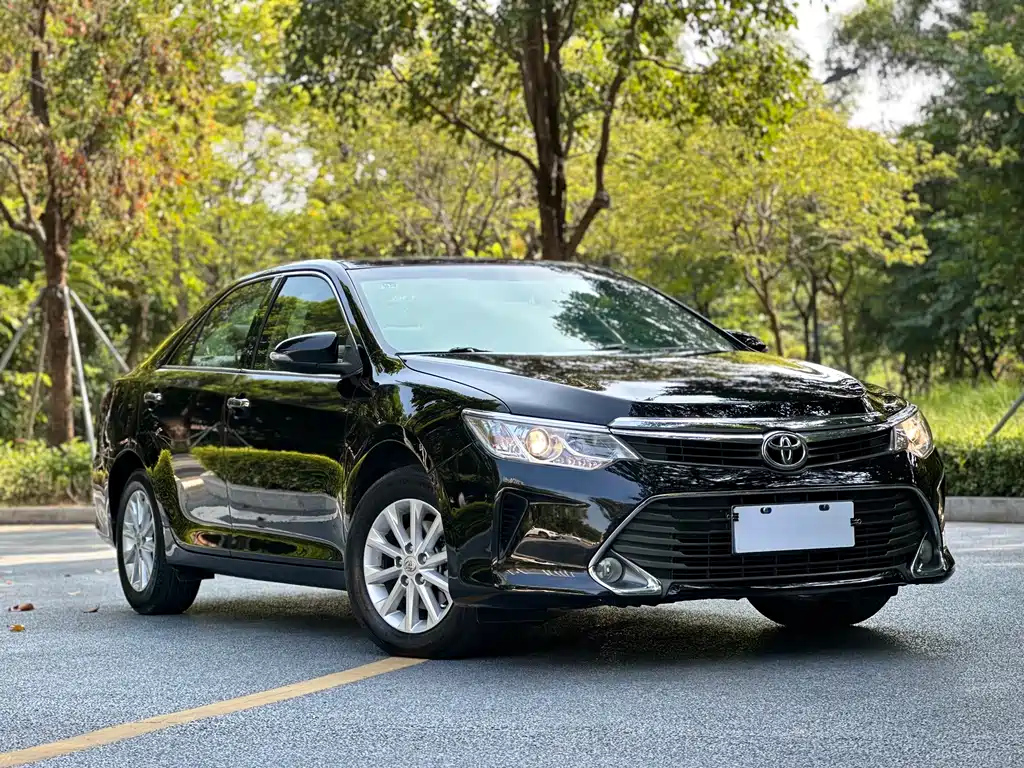 TOYOTA CAMRY 2016