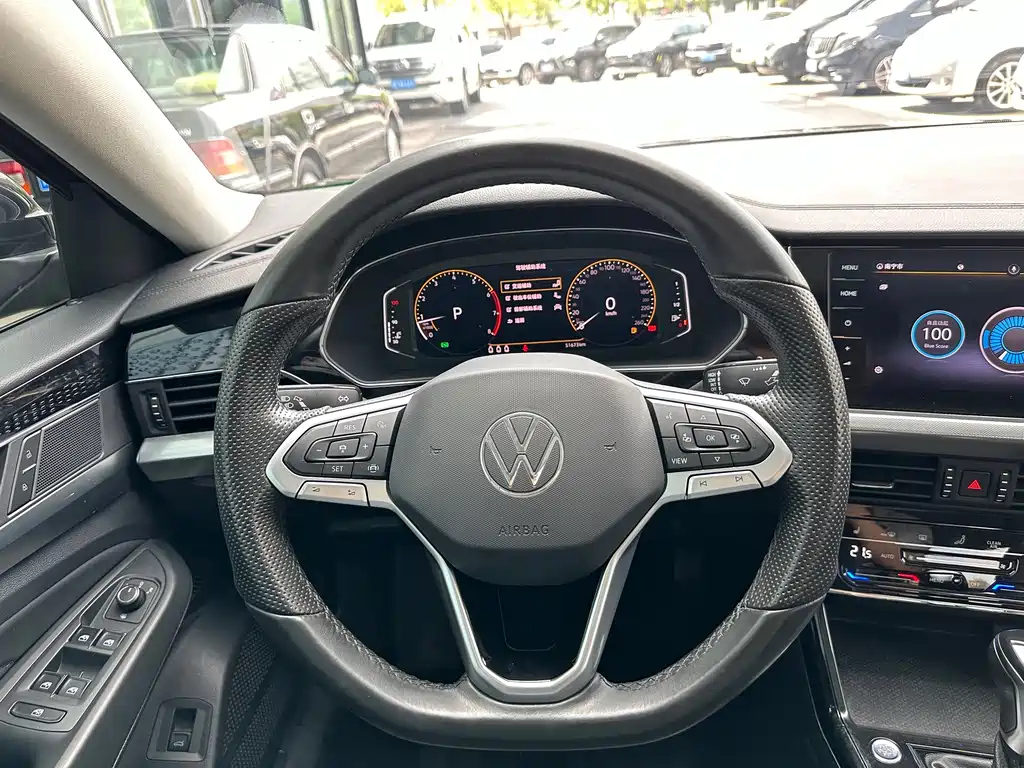 VOLKSWAGEN PASSAT 2021