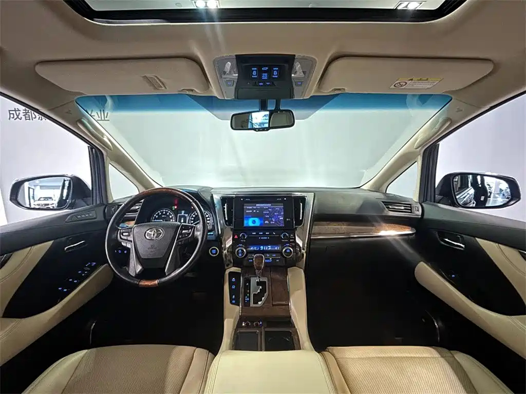 TOYOTA ALPHARD 2018