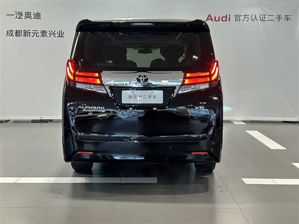 TOYOTA ALPHARD 2018