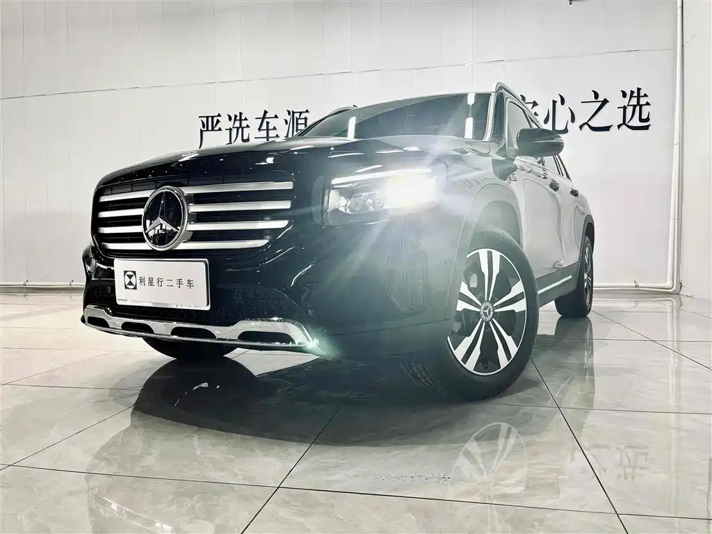 MERCEDES BENZ GLB 2024