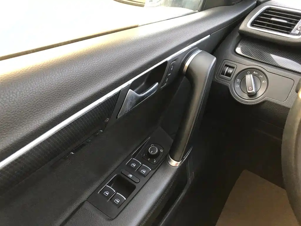 VOLKSWAGEN MAGOTAN 2016