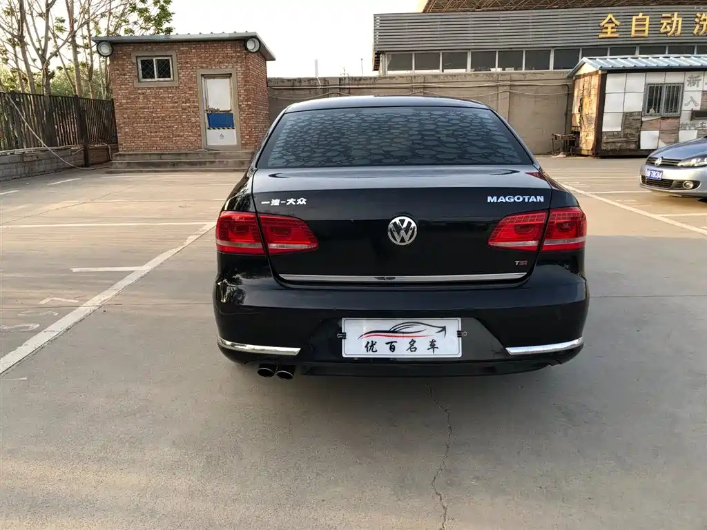 VOLKSWAGEN MAGOTAN 2016
