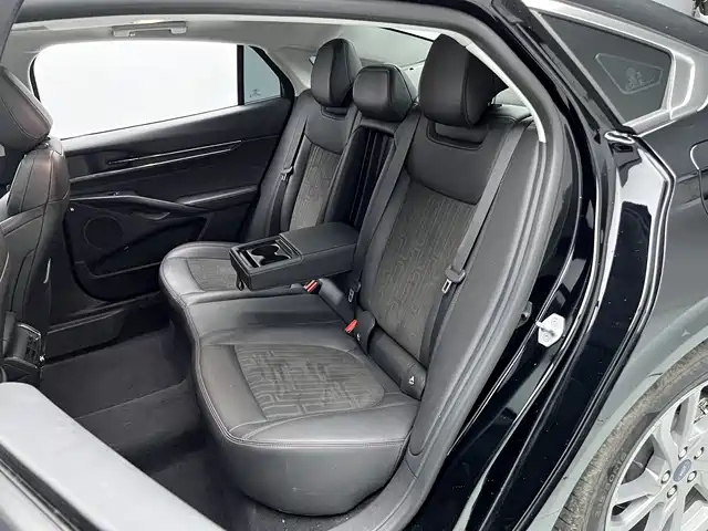 FORD MONDEO 2023