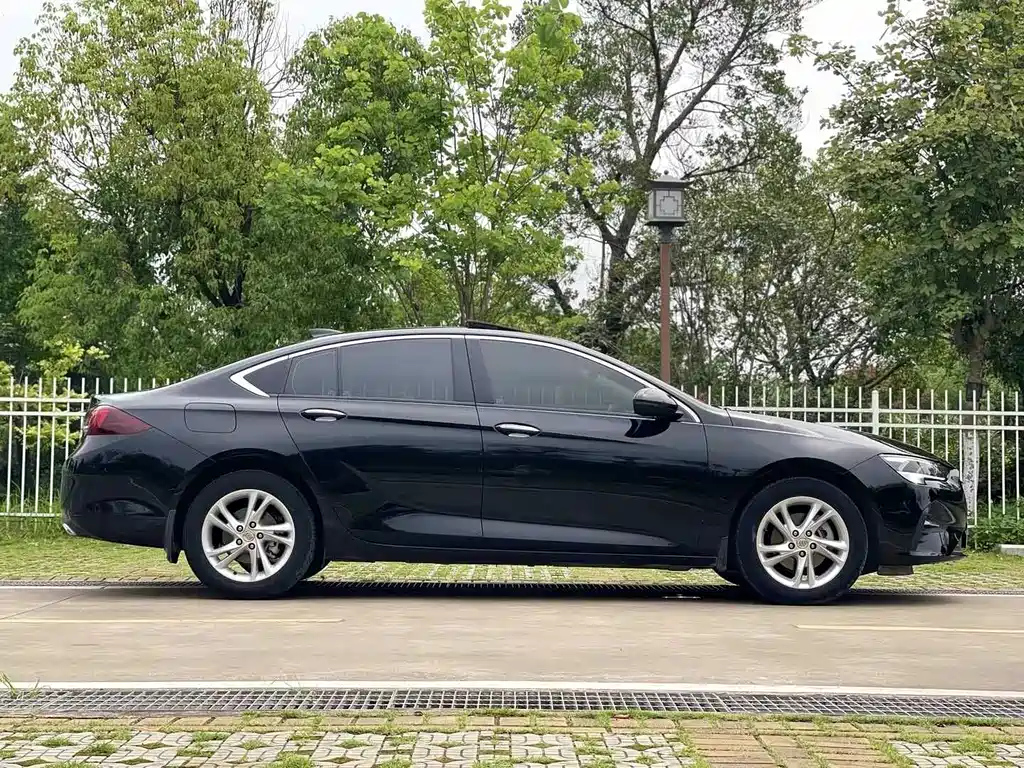 BUICK REGAL 2021